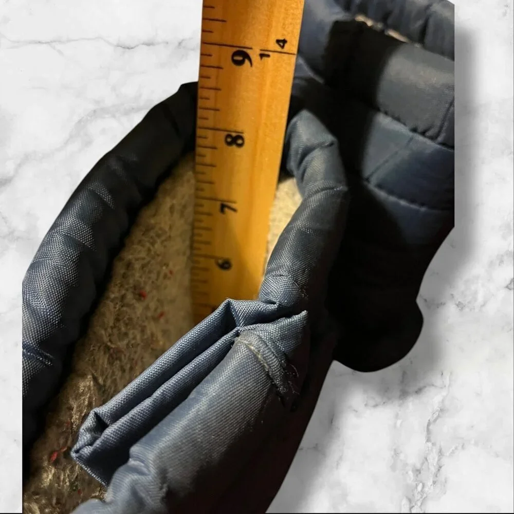 Girls Size 1 Blue Snow Boots With Quilted Upper & Insulated Lining Pull On‎